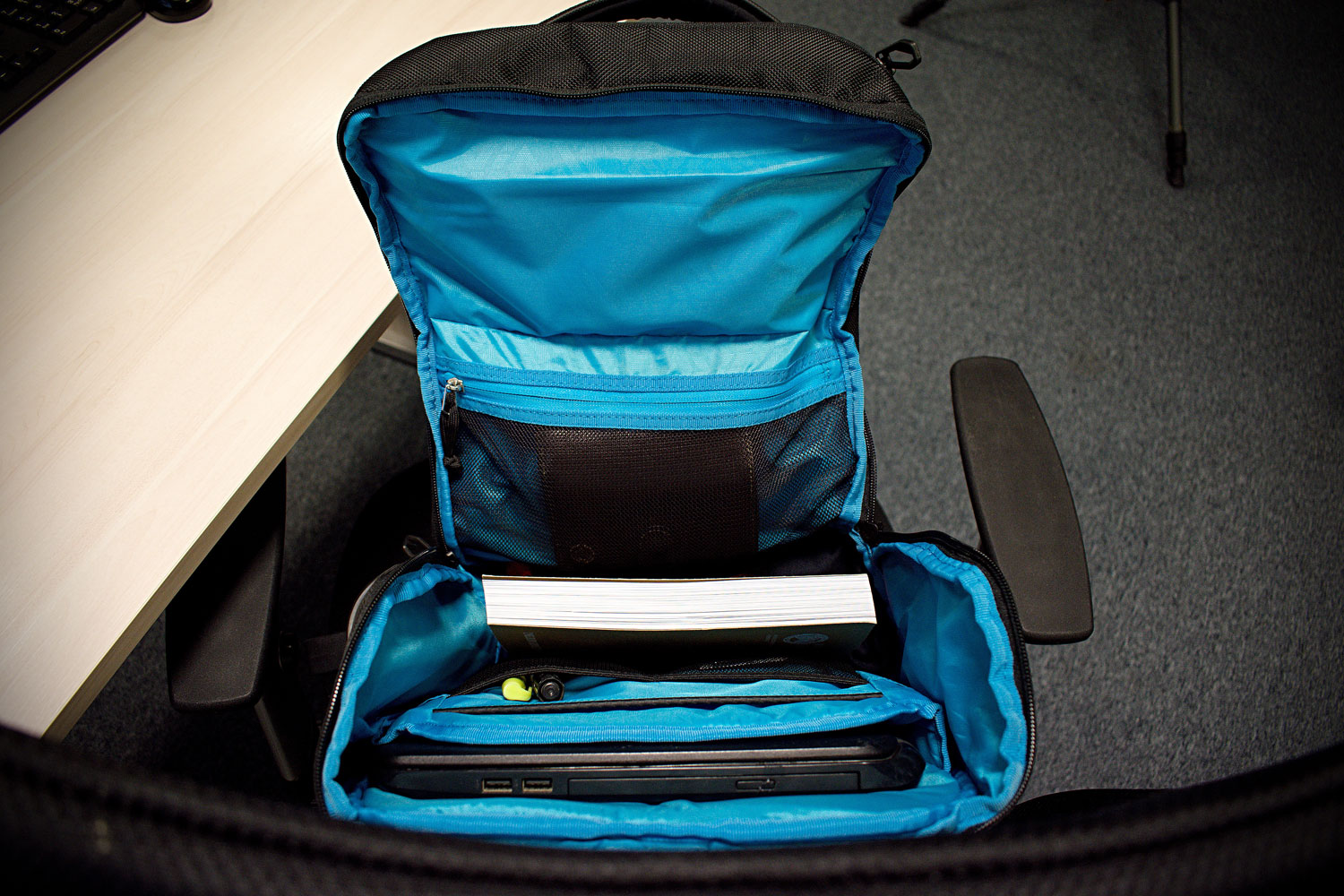 Test: Batoh Thule Accent 28L čierny | 4camping.sk